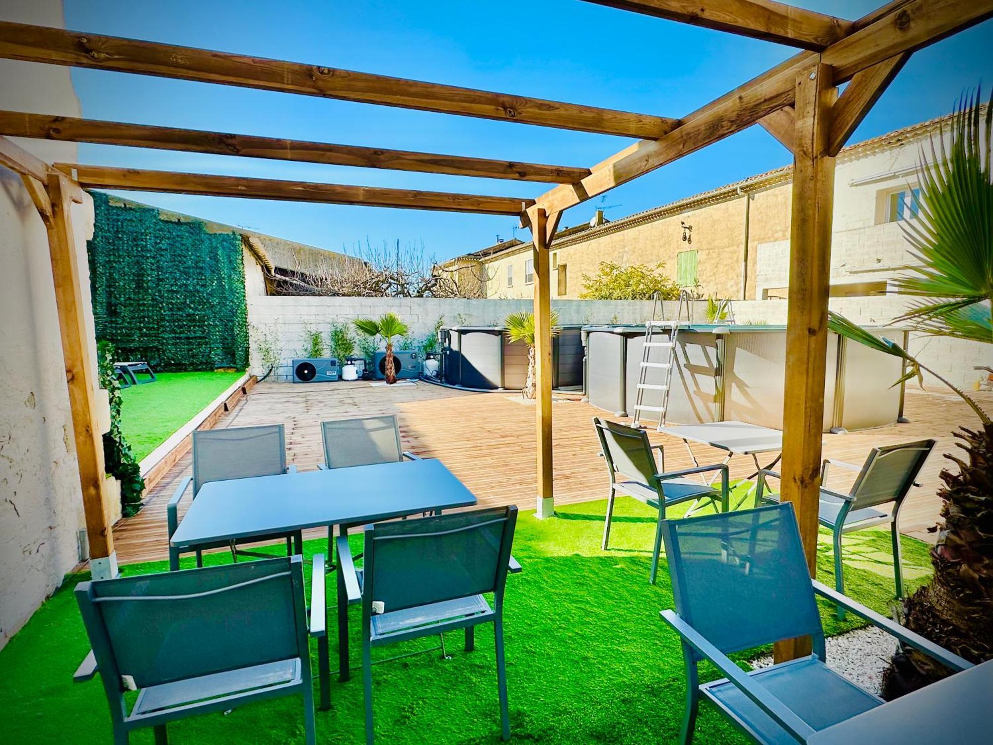 Les Appartements Du Mas - Emeraude Aigues-Mortes Bagian luar foto