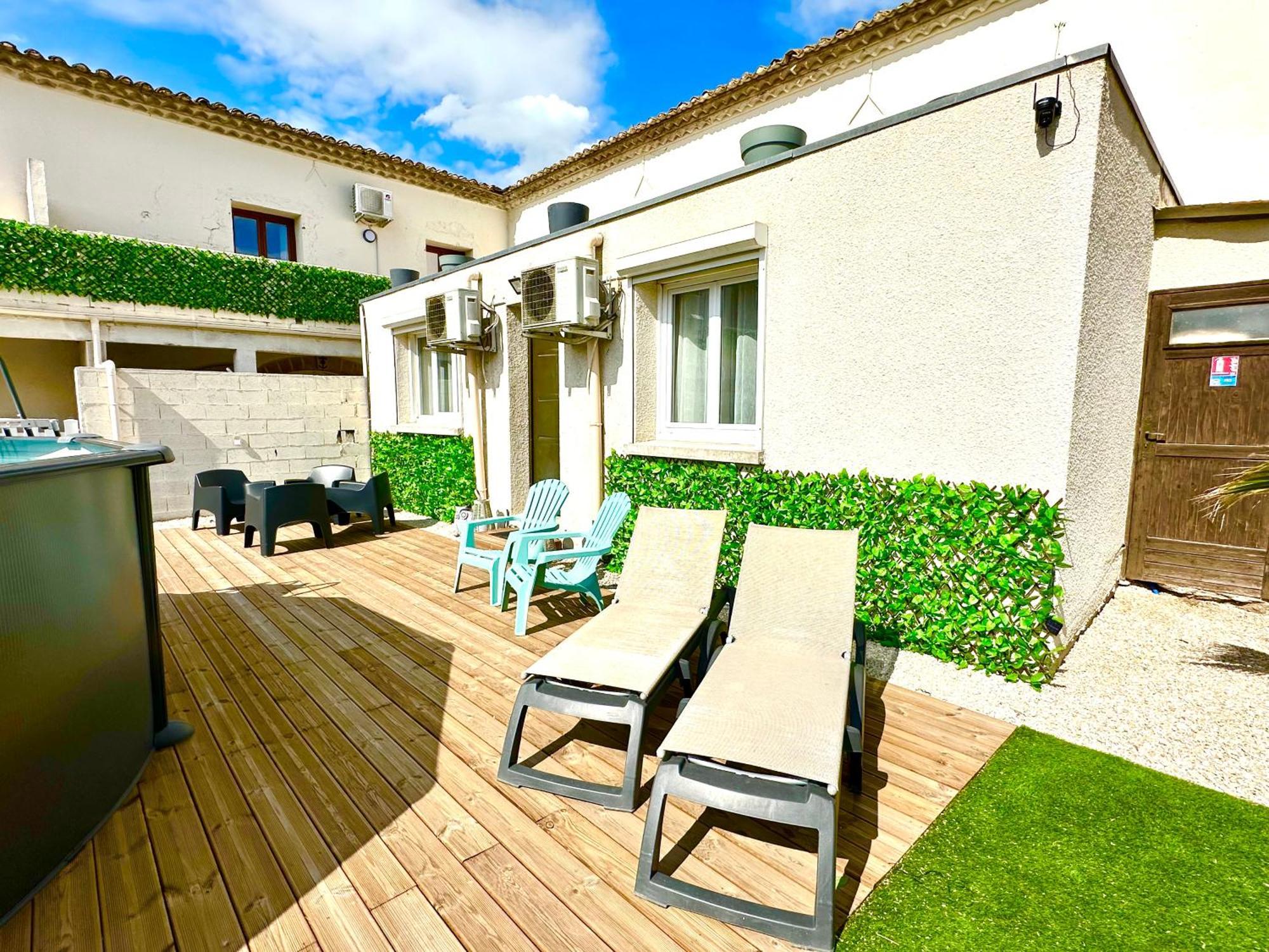 Les Appartements Du Mas - Emeraude Aigues-Mortes Bagian luar foto