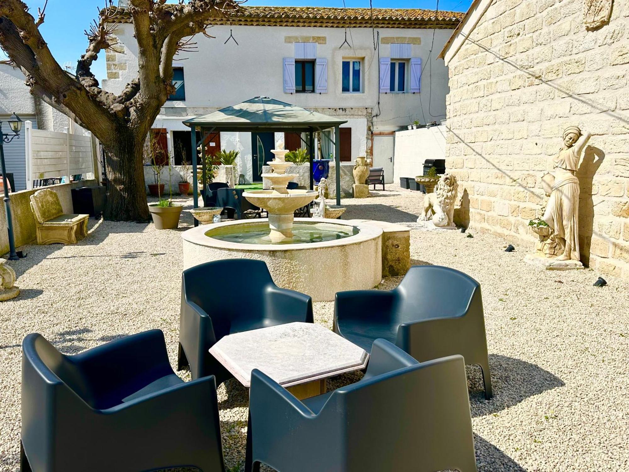 Les Appartements Du Mas - Emeraude Aigues-Mortes Bagian luar foto