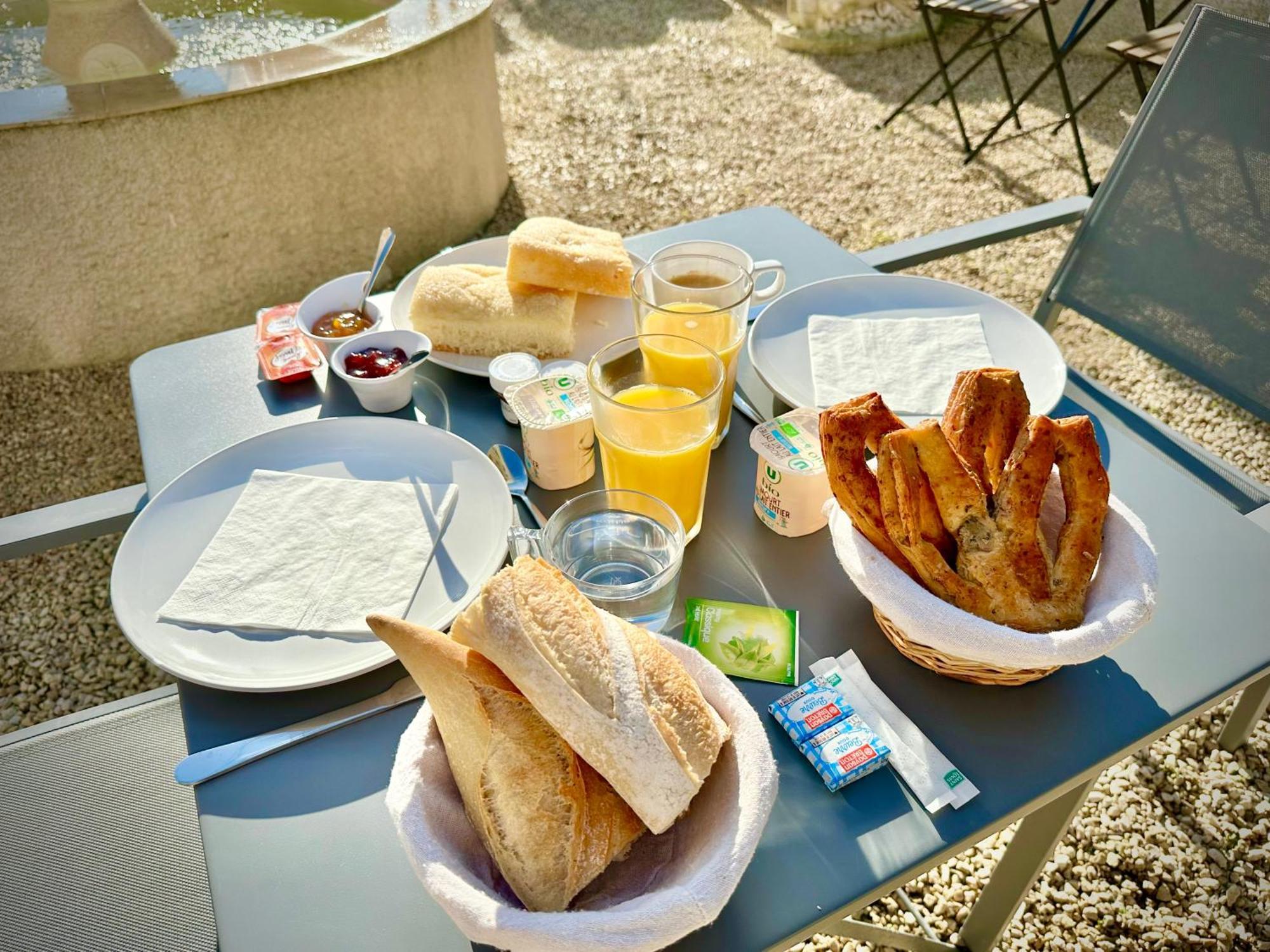 Les Appartements Du Mas - Emeraude Aigues-Mortes Bagian luar foto